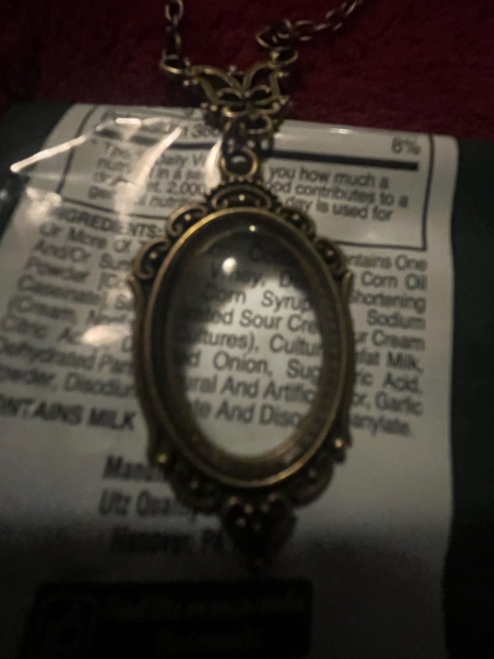 Antique-Style Gold Small Oval Magnifying Glass Pendant Necklace NWT Wearable - Picture 3 of 7